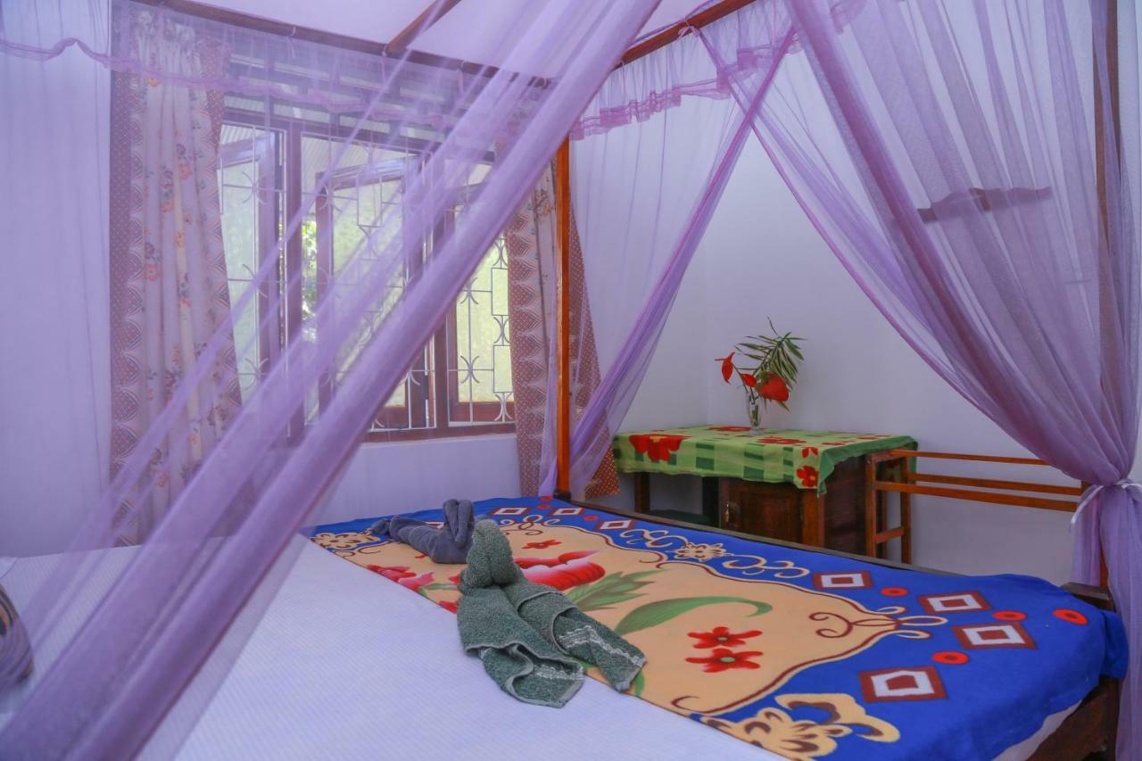 Guesthouse Kind And Love Hikkaduwa Exterior foto